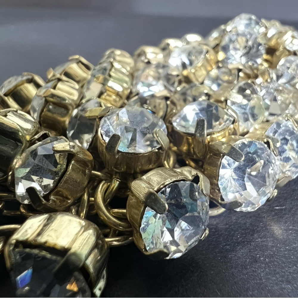 Stunning Clear Rhinestone Bauble Bracelet with Gold Hardware – Brand New - Picture 3 of 10